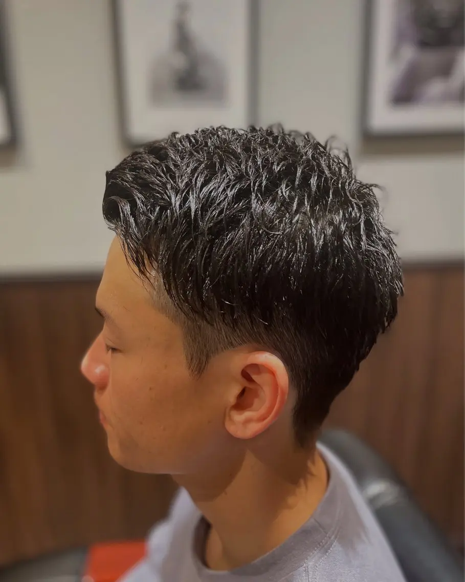ショート 飯野 公紀のヘアスタイル