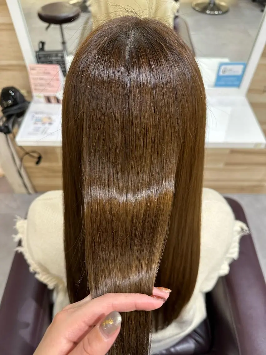 【🍀ミニモ限定クーポン🍀】カット+カラー+髪質改善トリートメントの写真