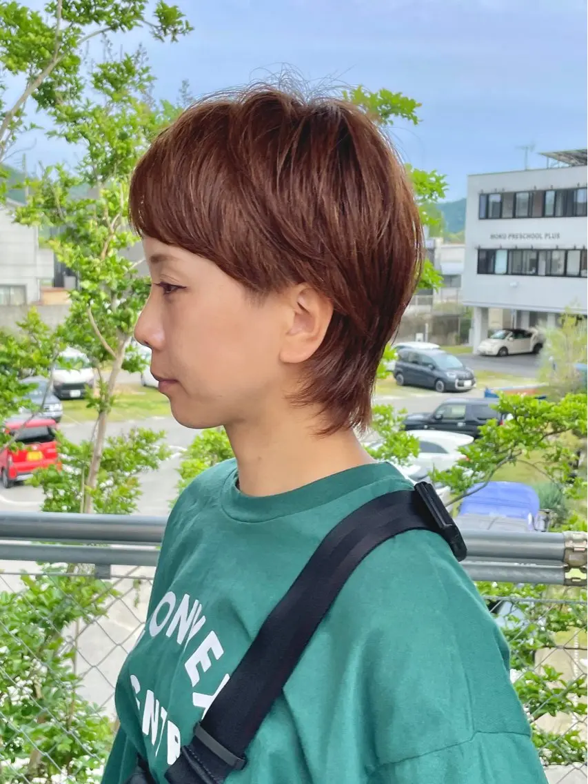 ショート カット ヘアカラー トリートメント 岡田 恭明のヘアスタイル