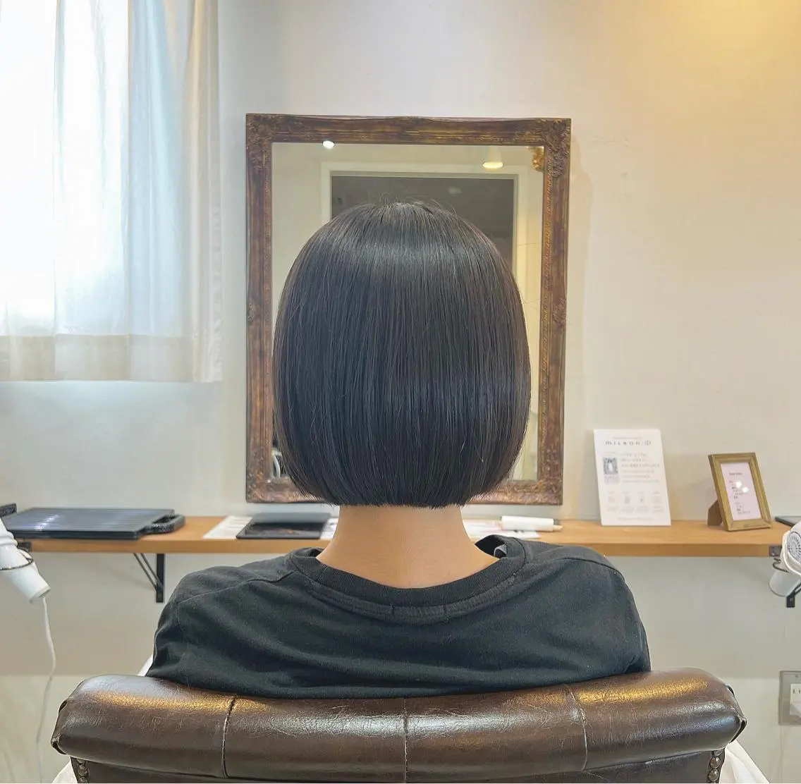 ショート ボブ 切りっぱなしボブ 👩🏼ミニボブのヘアスタイル