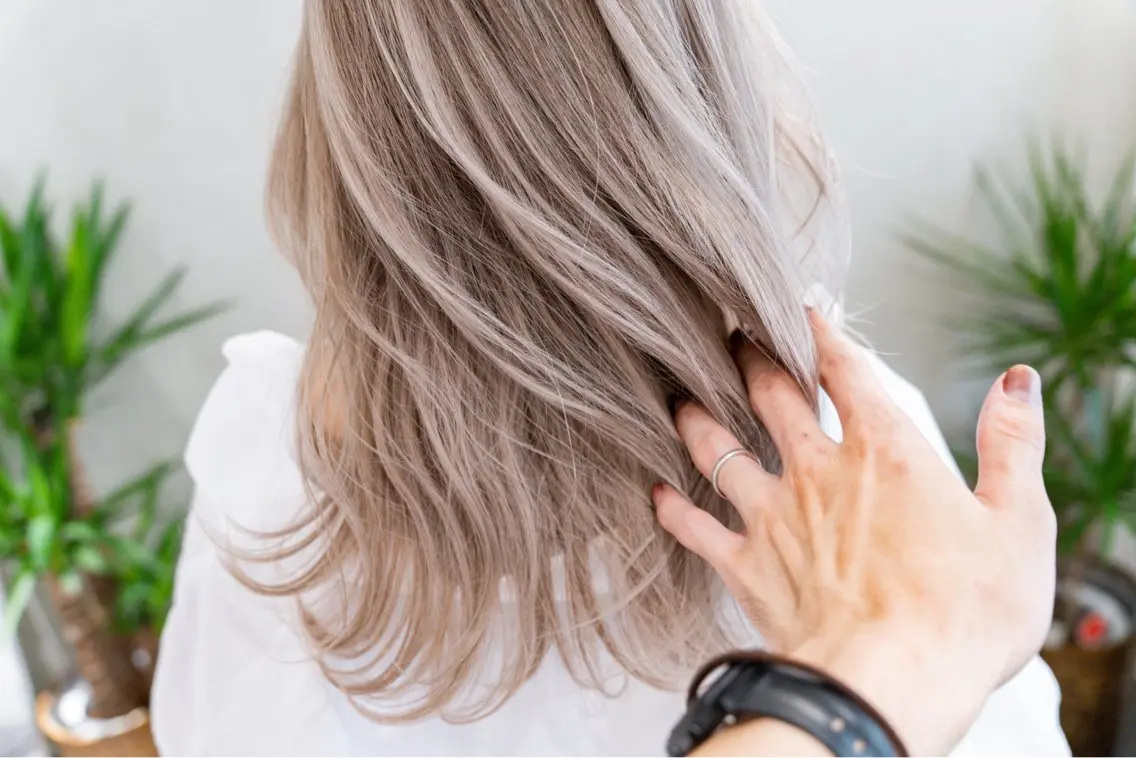 カラー illfrere /  YUMEのヘアスタイル