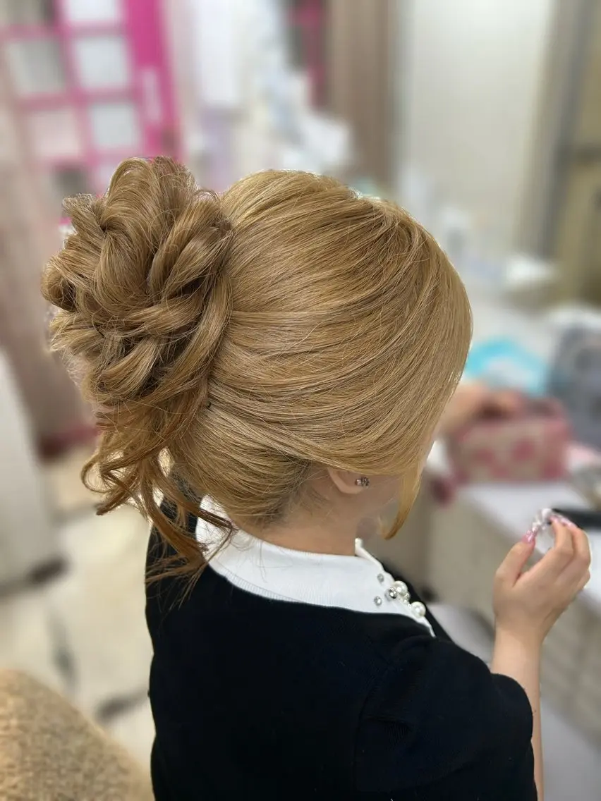 ヘアアレンジ へアセット/心斎橋 支持率No.1✨🌈のヘアスタイル