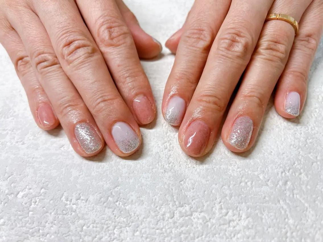 ネイル オーロラネイル フラワーネイル フットネイル フレンチネイル ジェルネイル ハンドネイル mogunail &blowのネイルデザイン