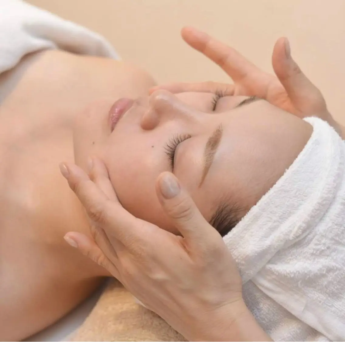 フェイシャルエステ💆‍♀️お悩み別パック✨ヘッドandデコルテリンパの写真