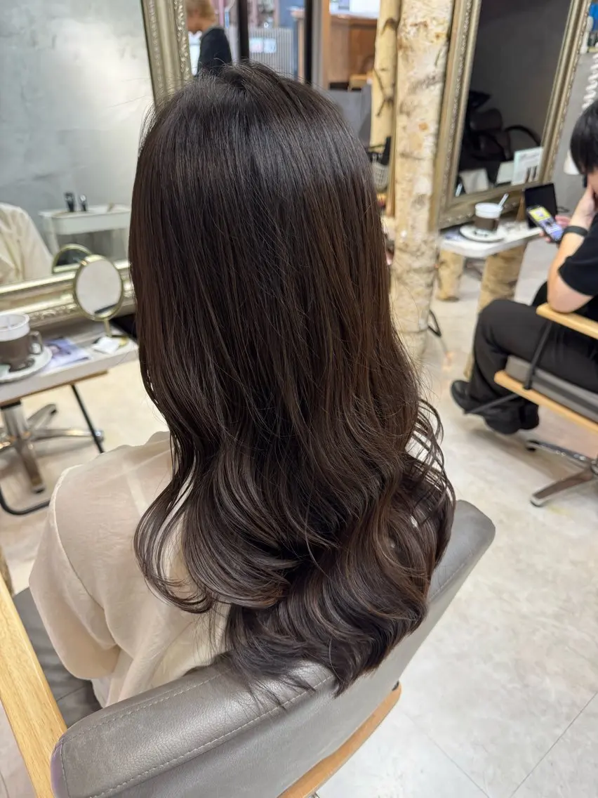 セミロング カラー レイヤーカット カット トリートメント 髪質改善特化美容師 酸性ストレート近藤俊のヘアスタイル