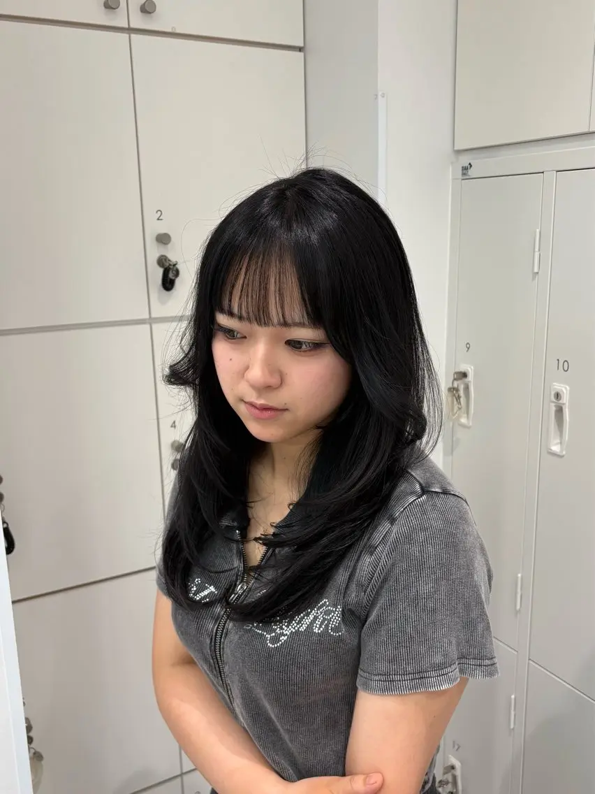 カラー 黒髪 ブルーカラー ブルーブラック miyu モデル募集中🪽のヘアスタイル