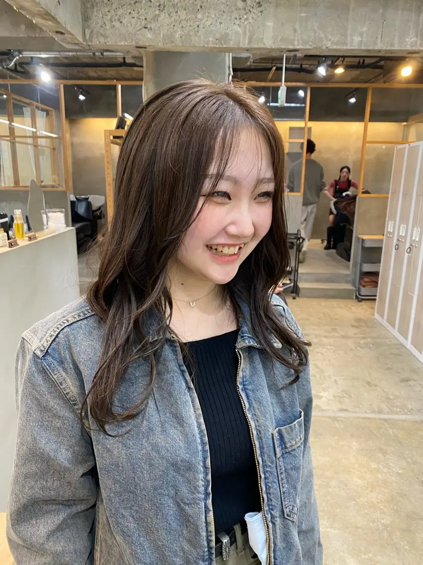 セミロング カラー ブリーチ ダブルカラー ブリーチなしカラー シミズ アスカのヘアスタイル