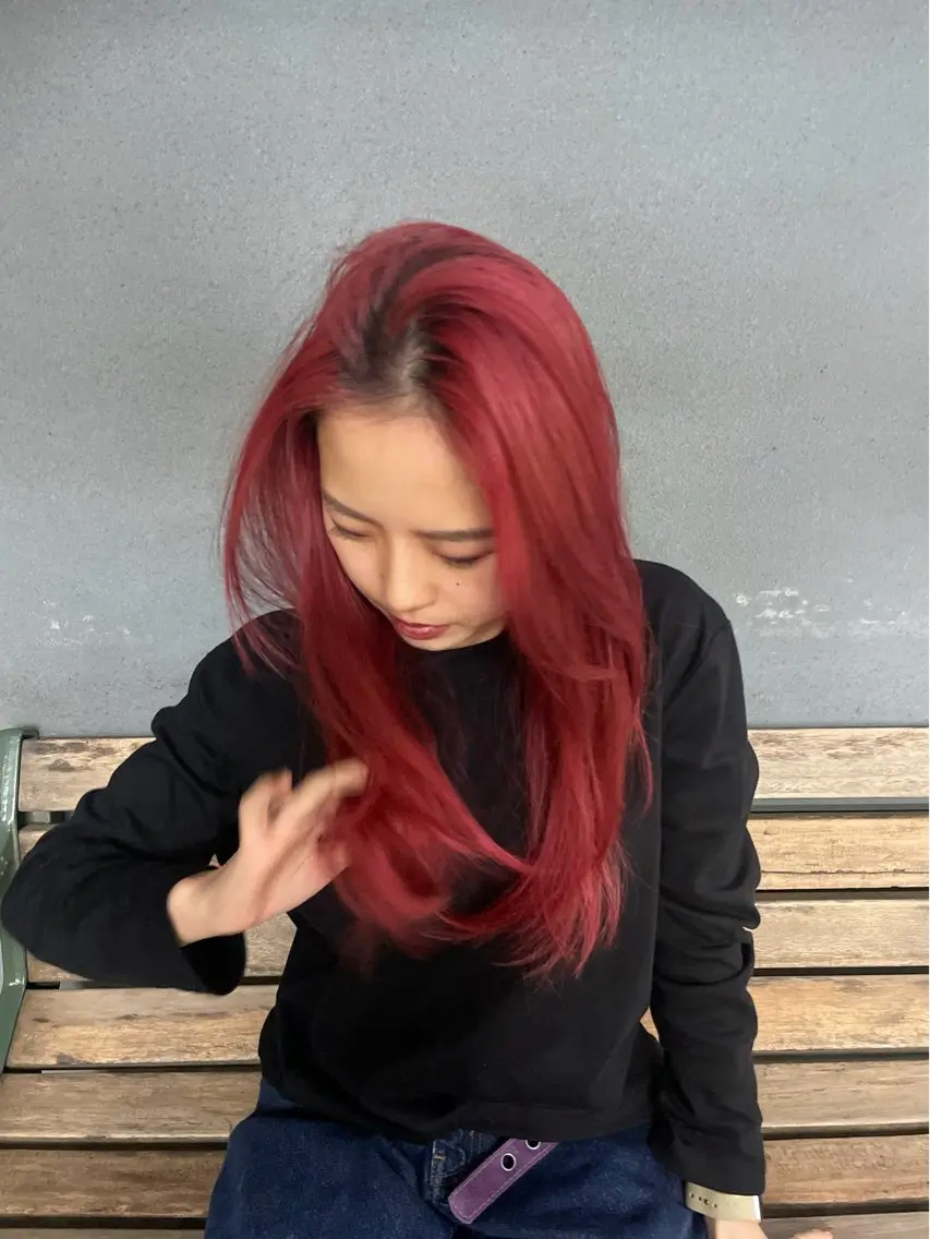 ロング カラー レッドカラー KOTOMI ONUKIのヘアスタイル