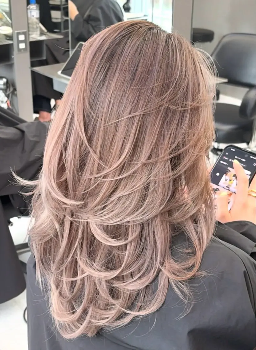 ロング レイヤーカット トリートメント ヘアカラー トリートメント Kotomi 🇺🇸💋のヘアスタイル