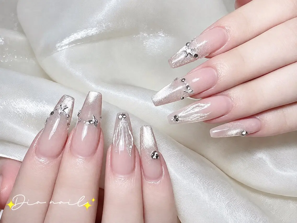 ネイル フットネイル 韓国ネイル レース マグネットネイル ニュアンスネイル ハンドネイル Dia nail サロンのネイルデザイン