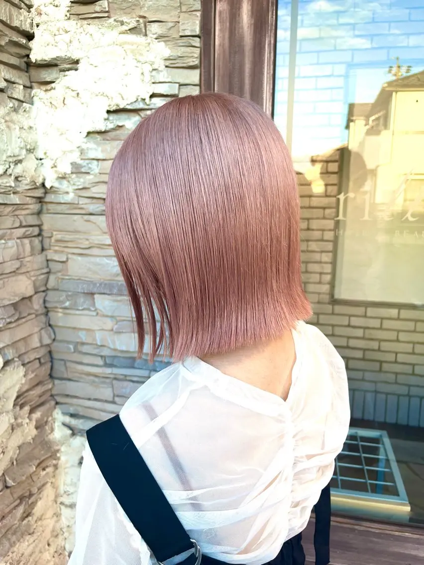 ミディアム カラー ブリーチ 透明感カラー デザインカラー くびれヘア 顔周りカット 💫レイヤーカット✨ 透明感カラー工藤雄大のヘアスタイル