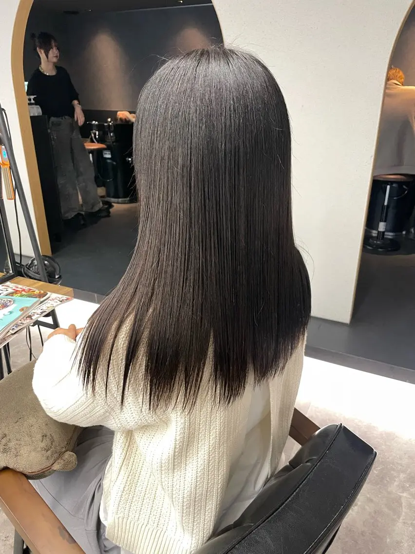 セミロング カラー 谷口 優希のヘアスタイル