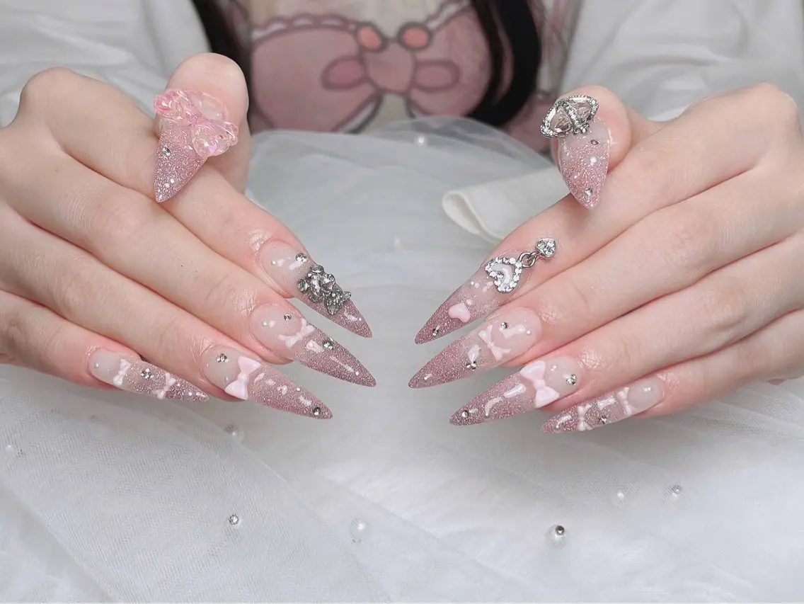 ネイル チークネイル 長さ出し フレンチネイル ジェルネイル ガーリー Sora  Nail Studioのネイルデザイン