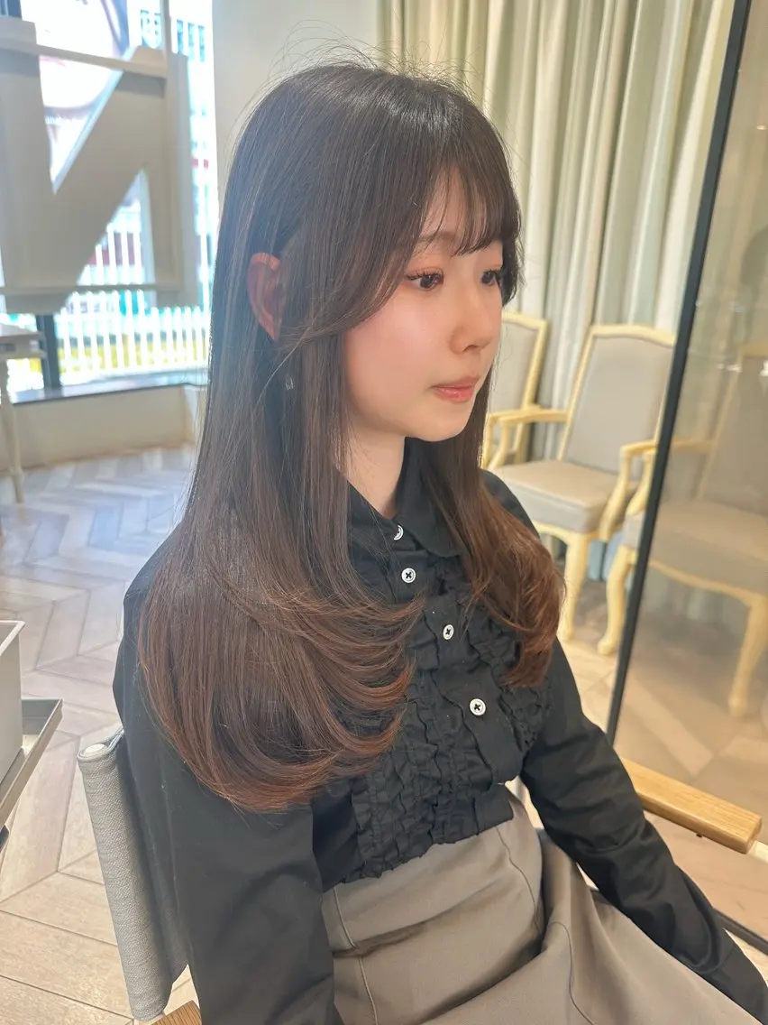 ロング レイヤーカット カット トリートメント 小顔レイヤー/ ベージュ🤍Rieのヘアスタイル