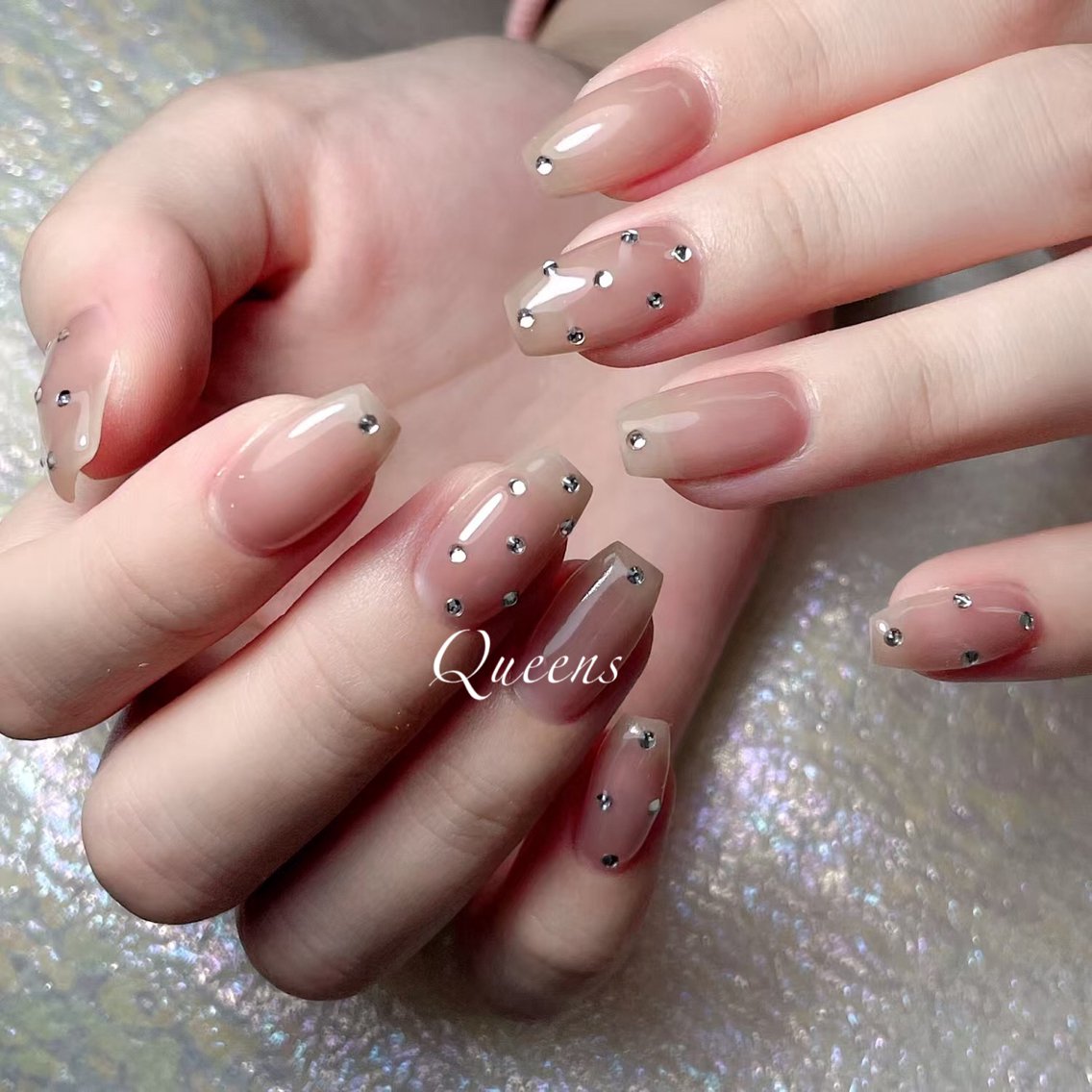 ネイル ハンドネイル Queens テイのネイルデザイン