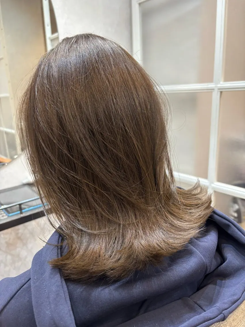 ミディアム カラー グレージュ カット ヘアカラー トリートメント 堀越 智仁のヘアスタイル