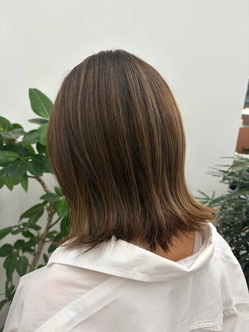 カラー グレージュ ハイライトカラー ヘアカラー ENV 船橋 佐久間 彩のヘアスタイル