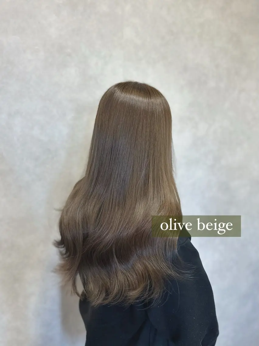 ロング カラー Salon de QualiaRUNAのヘアスタイル