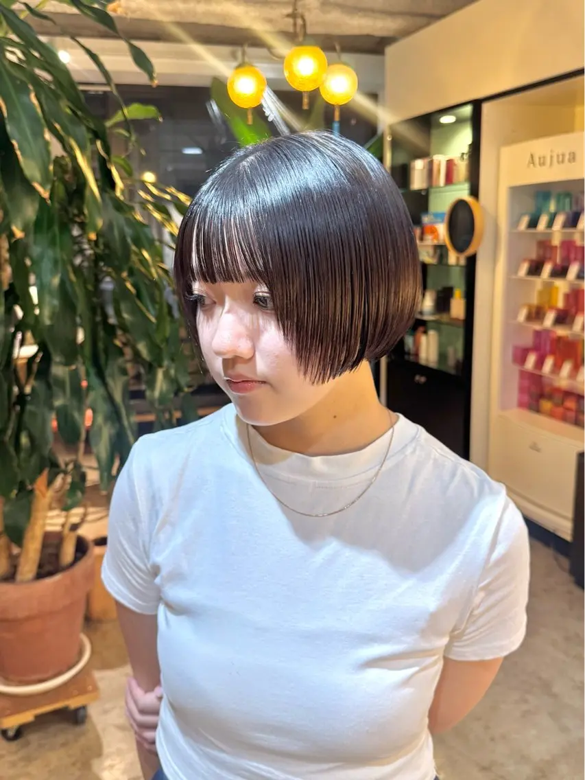 ショート カット BEHIND THE CURTAIN りこのヘアスタイル