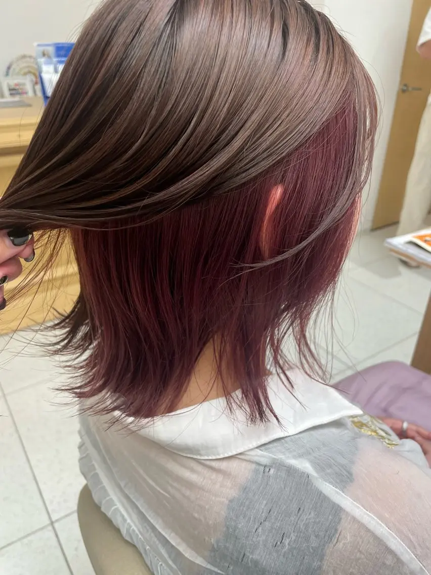 インナーカラー➕ケアトリートメント✨(ブリーチ、表面カラー込)の写真