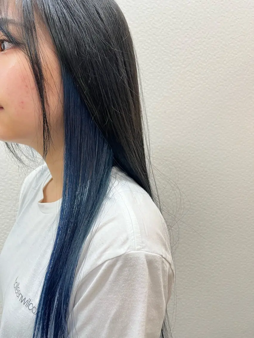 カラー ブルーカラー インナーカラー 野原 姫菜のヘアスタイル
