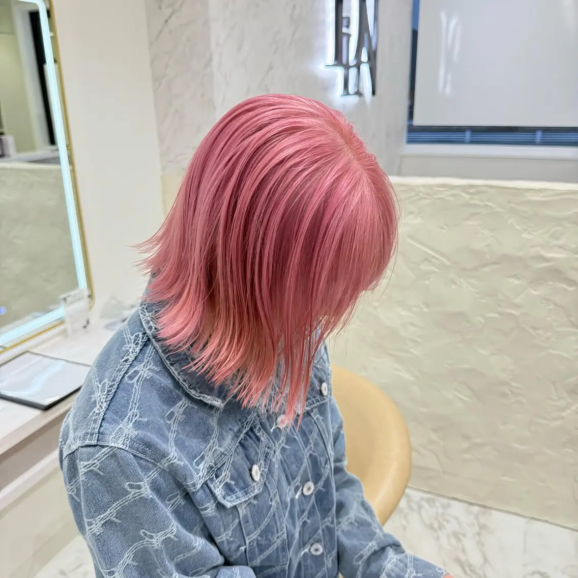 ミディアム ヘアカラー SE ITAのヘアスタイル