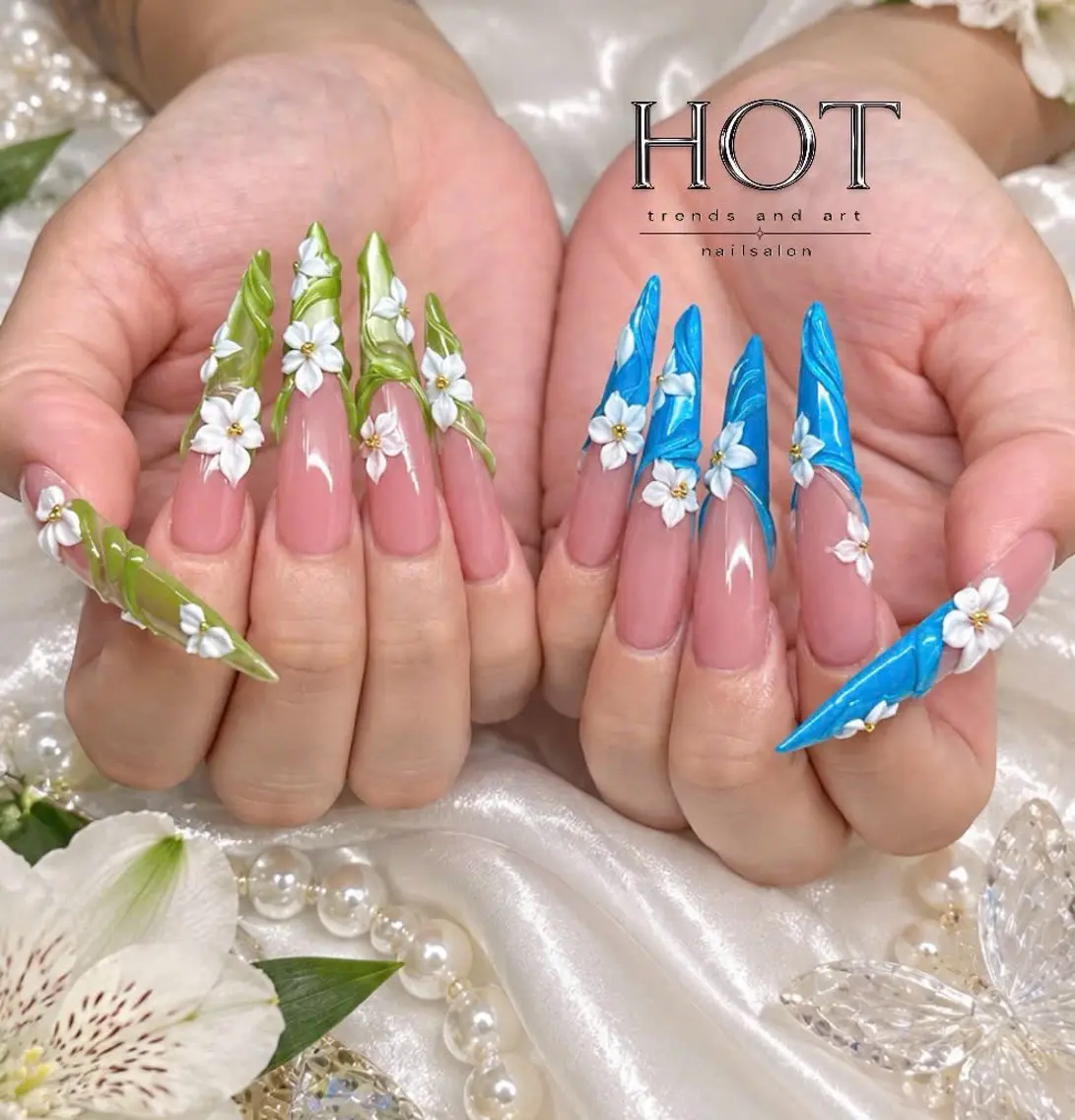 ネイル アートネイル オーロラネイル クリアネイル 長さ出し フレンチネイル ハンドネイル HOT Nail Salonのネイルデザイン