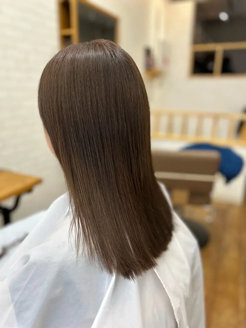 セミロング カット ヘアカラー トリートメント 園田 彩音のヘアスタイル