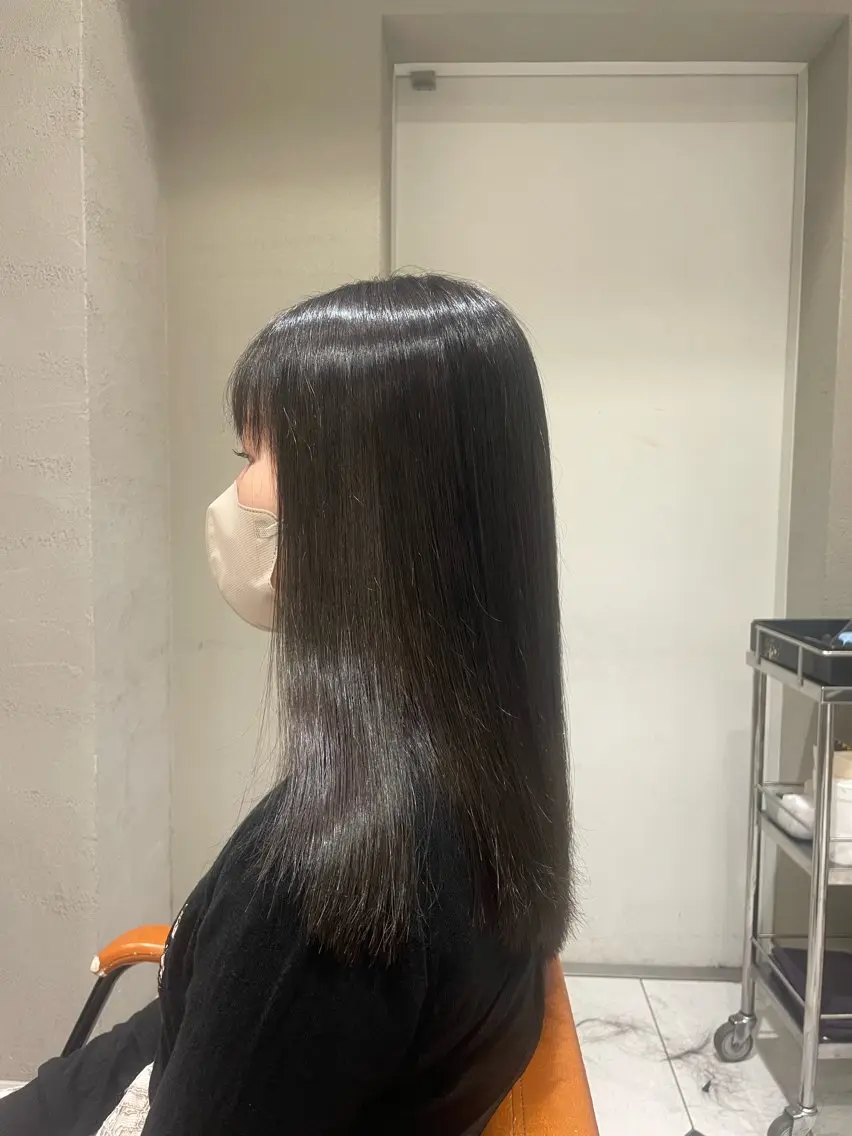 セミロング カラー 松田 響のヘアスタイル