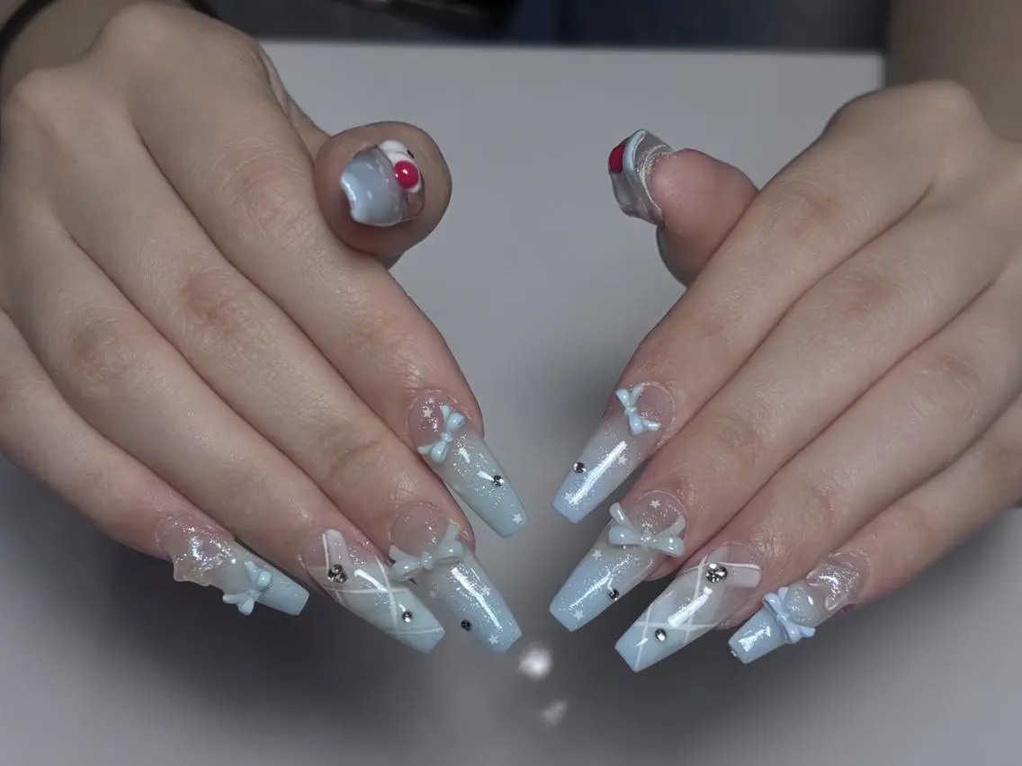 ネイル 長さ出し グラデーション 卒業式 キラキラネイル マグネットネイル RiRi Belle Nail池袋のネイルデザイン