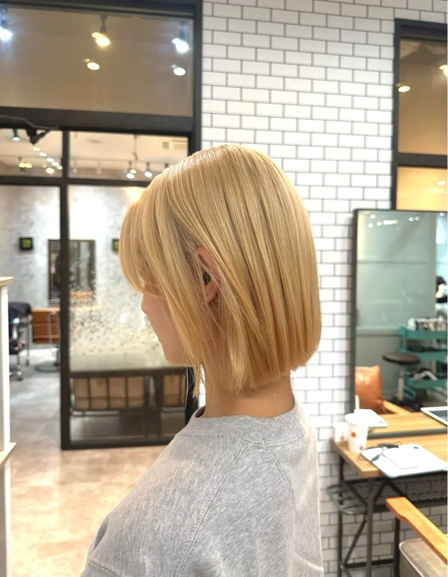 ショート カラー ボブ カット Sara newi 🎀透明感🎀のヘアスタイル