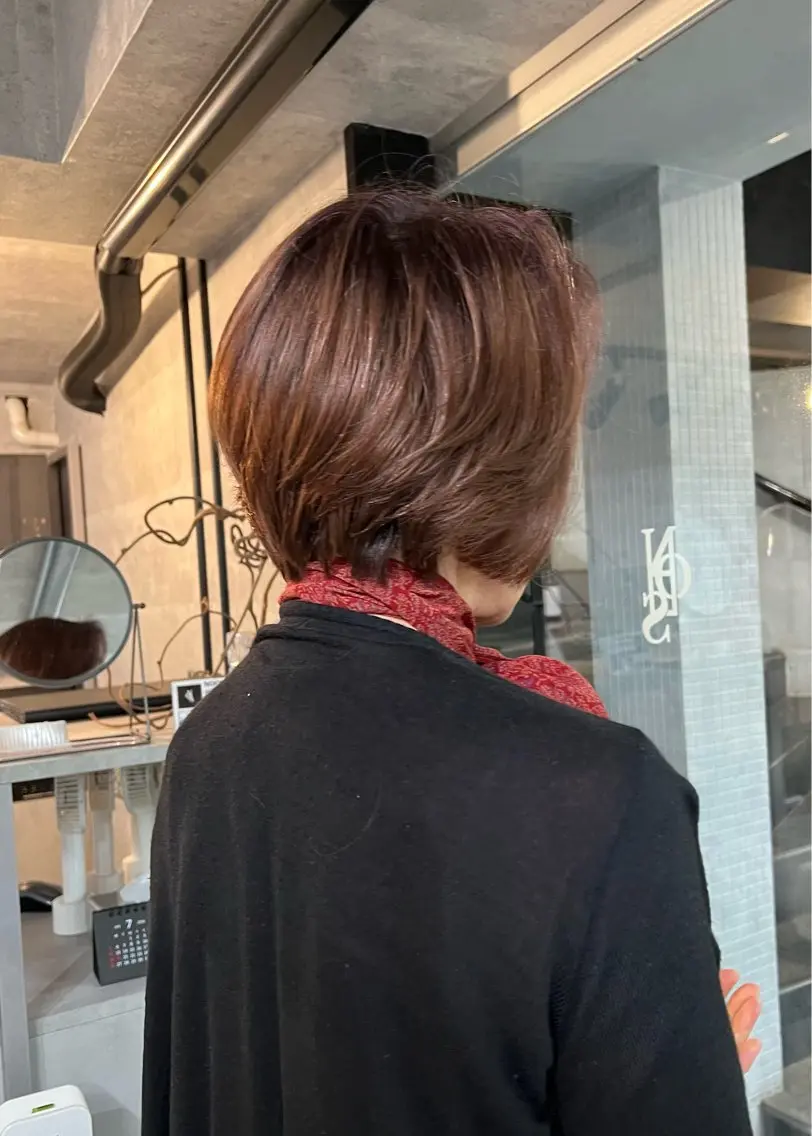 白髪染め+ショートカットモデルの写真