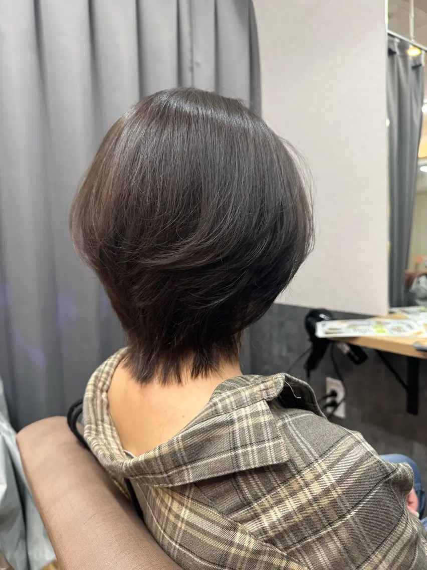 ミディアム カラー reeed konnoのヘアスタイル