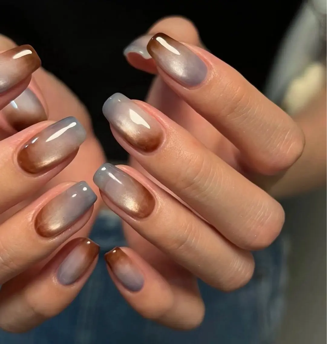 ネイル ニュアンスネイル 朝倉 澪のネイルデザイン