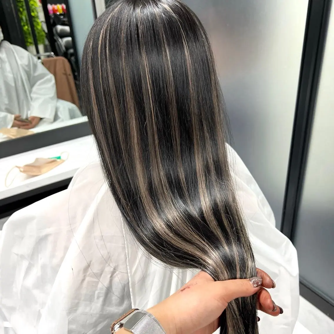 ロング カラー シールエクステ ハイトーンカラー エクステ ヘアカラー エクステ シールエクステ特化 ハイトーン、NANAのヘアスタイル