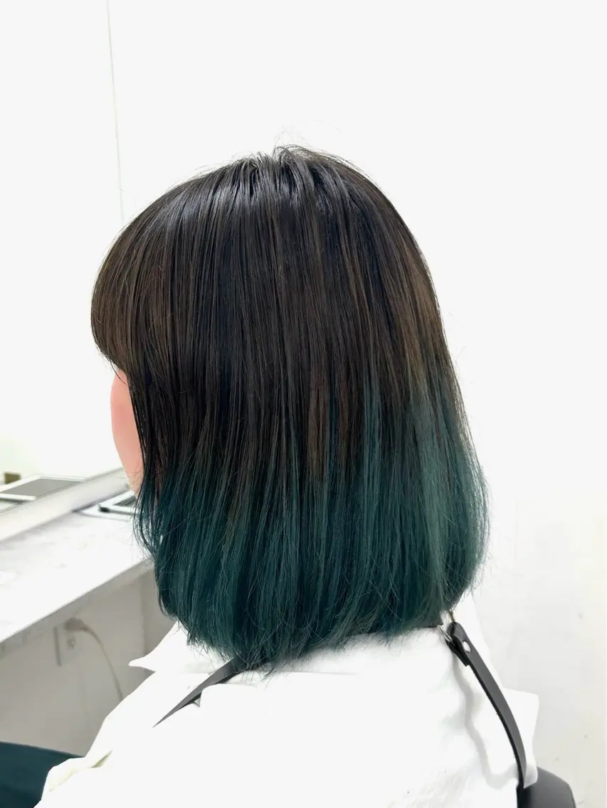 ミディアム カラー ヘアアレンジ 李奈🕊️レイヤー/ 透明感ブリーチカラーのヘアスタイル