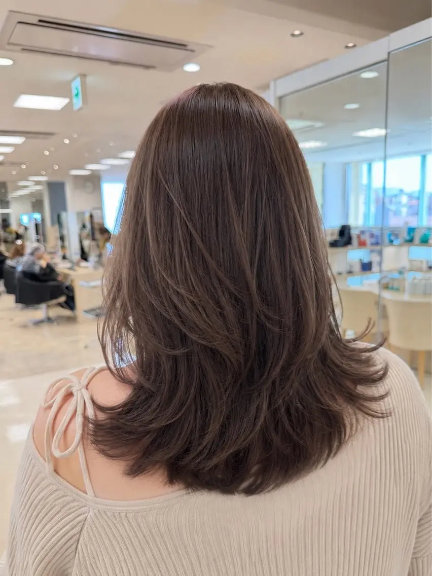 セミロング カラー レイヤーカット 似合わせカット カット 盛れるレイヤーカット 得意🌹井上美沙のヘアスタイル