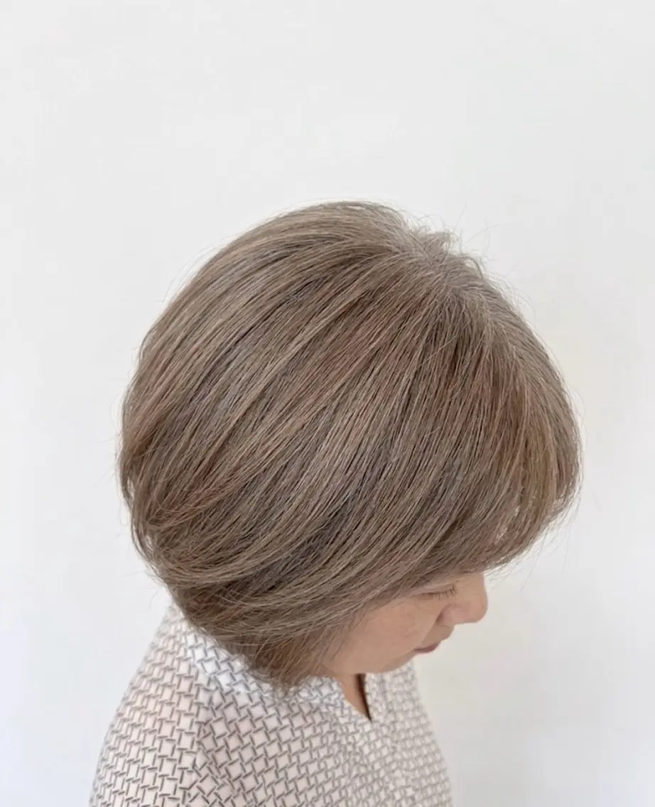 ショート カラー ハイライトカラー ハイライト ヘアカラー 髪の年齢悩み解消/ 白髪と癖毛 松本雄光のヘアスタイル
