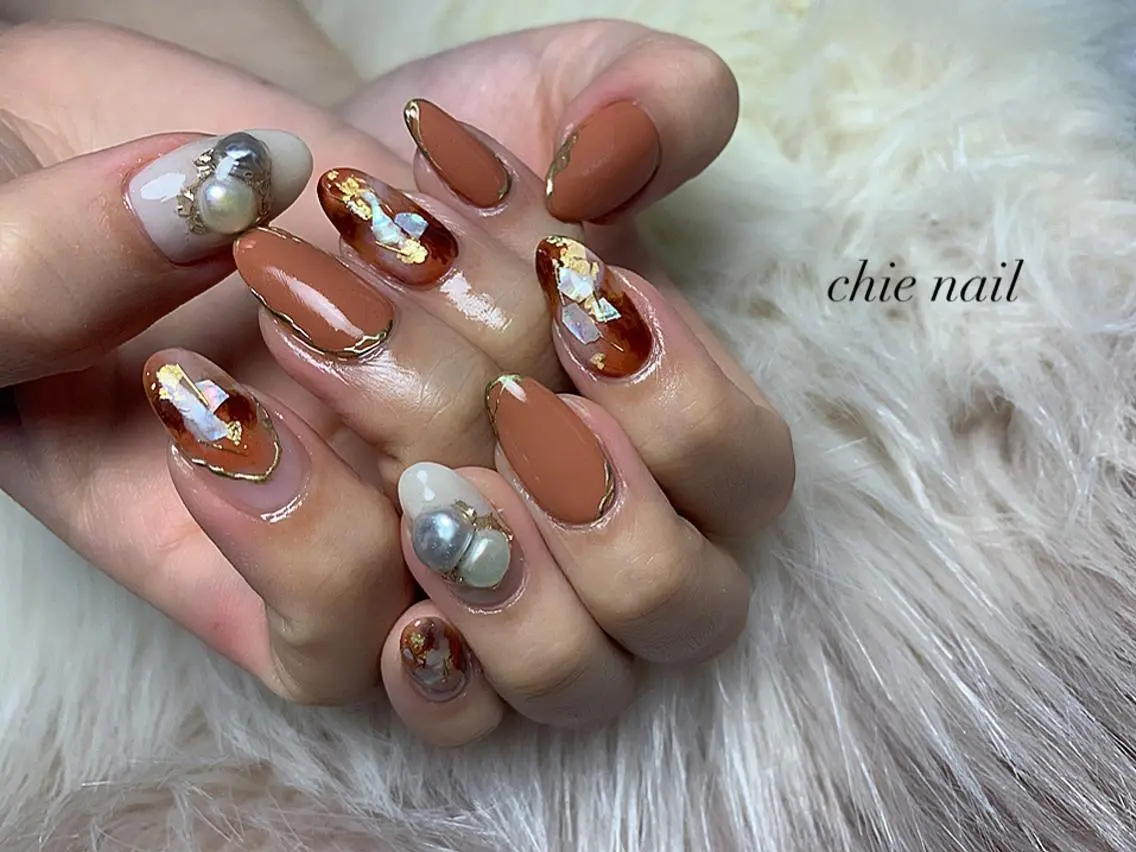 ネイル ブラウン ニュアンスネイル オレンジ 森ノ宮❤︎ chieのネイルデザイン