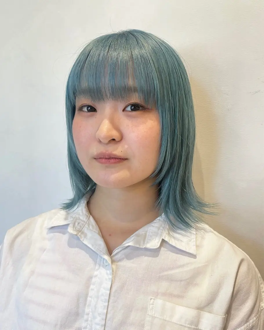 ミディアム カラー ヘアアレンジ ブリーチ ブルーカラー ヘアカラー たかいわ みきのヘアスタイル