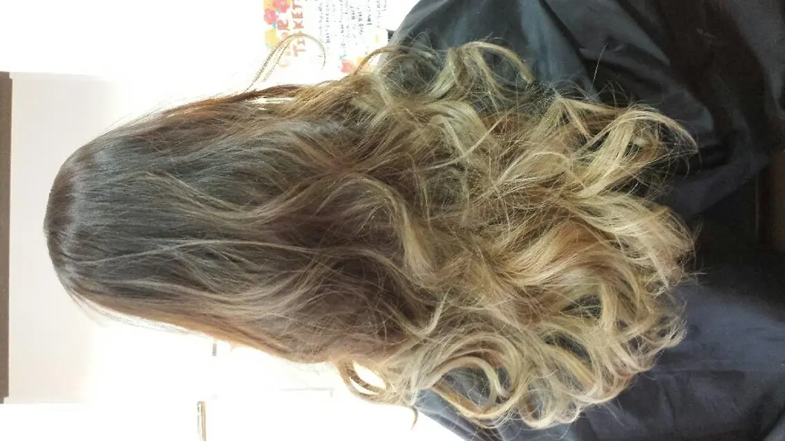 カラー グラデーションカラー ハイトーンカラー 大久保 隆蔵のヘアスタイル