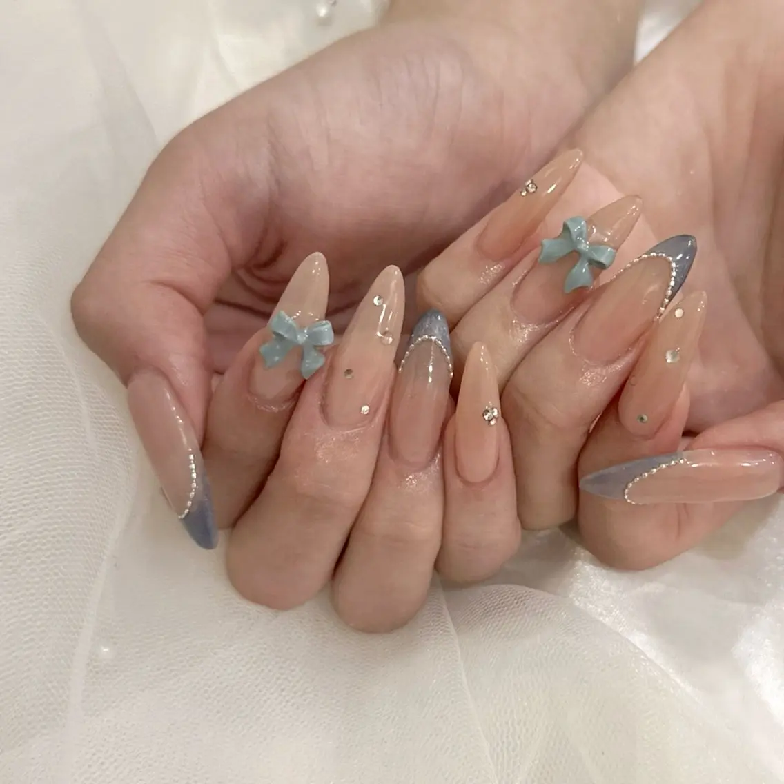 ネイル ハンドネイル ハンドケア sara : salon ELVIのネイルデザイン