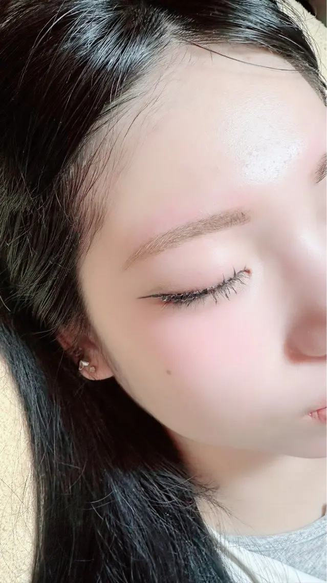 平日限定◇美眉スタイリング◇スレッティング《眉＆おでこ周り》 ¥1000の写真