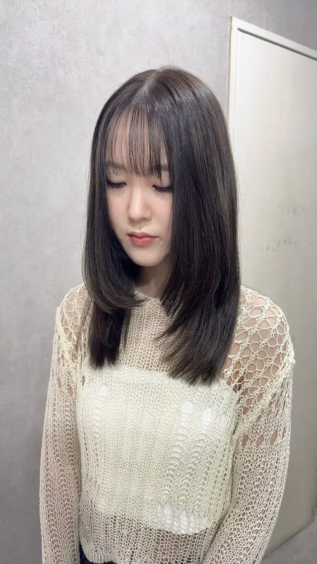 カラー アッシュ アッシュブラウン ベージュカラー 黒髪 ブリーチ 赤み無し柔らかカラー 【梅田】madokaのヘアスタイル