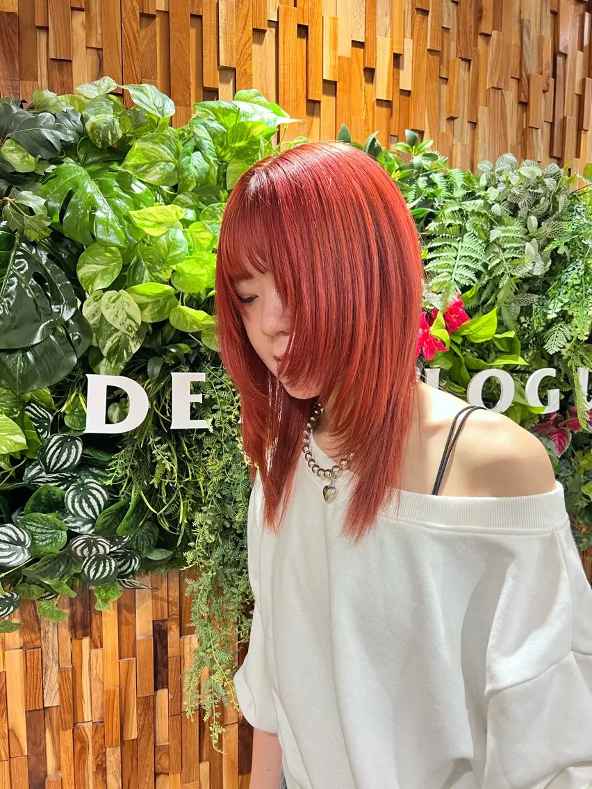 セミロング カラー ブリーチ 顔周りカット レイヤーカット カット ヘアカラー ふなき あすかのヘアスタイル