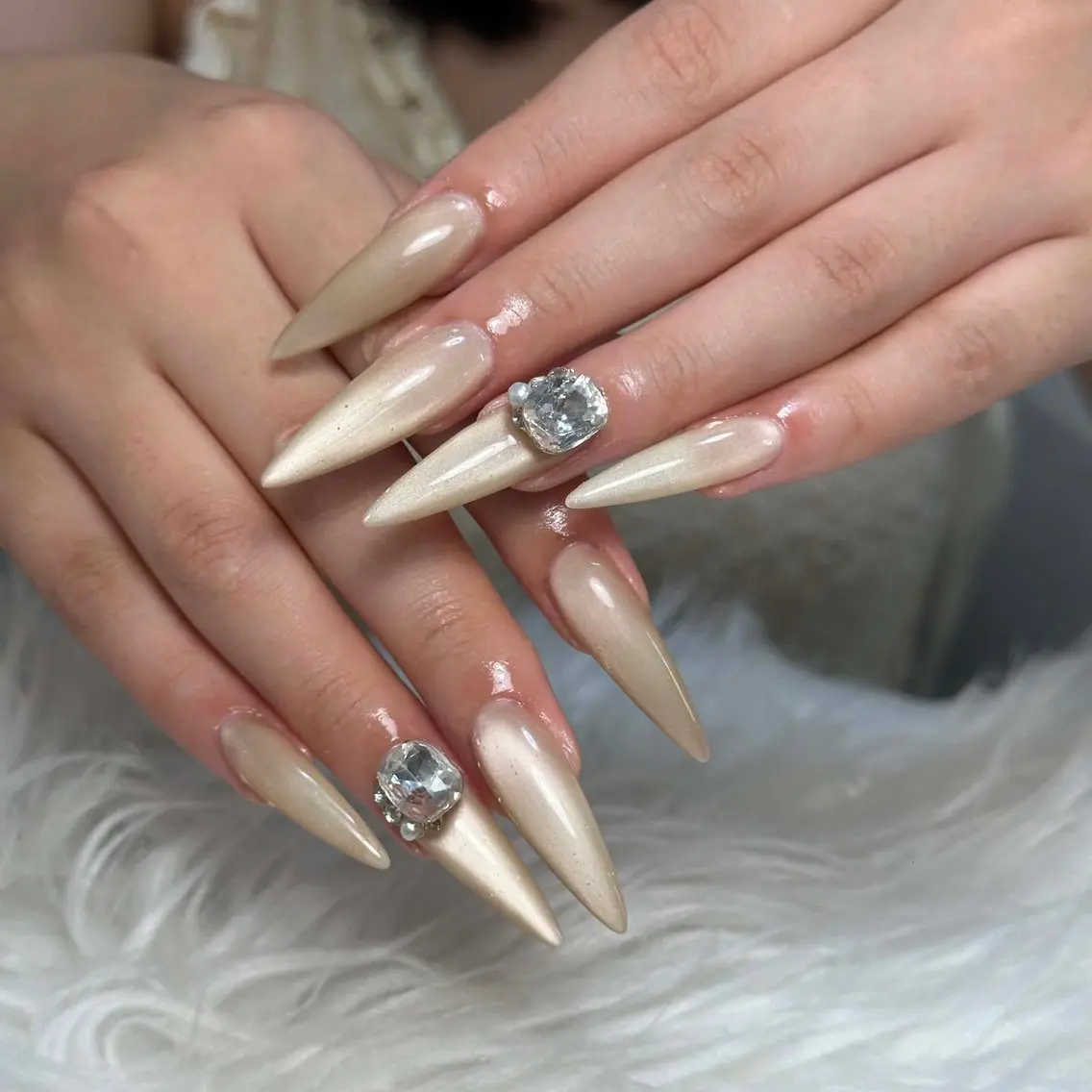 ネイル ハンドネイル T.Lee Nail Lilyのネイルデザイン