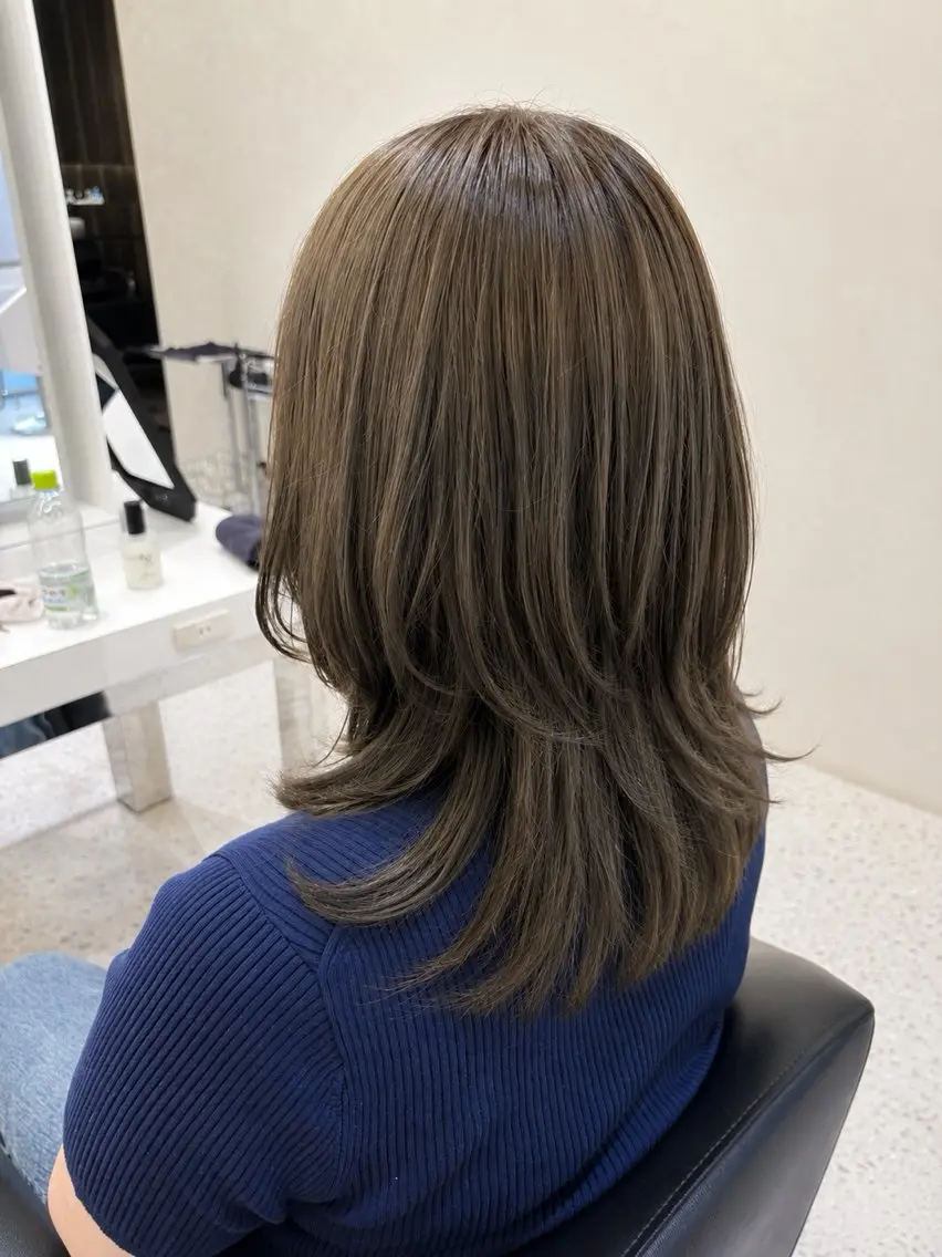 ミディアム ミディアムレイヤー レイヤーカット 山田 ひかりのヘアスタイル