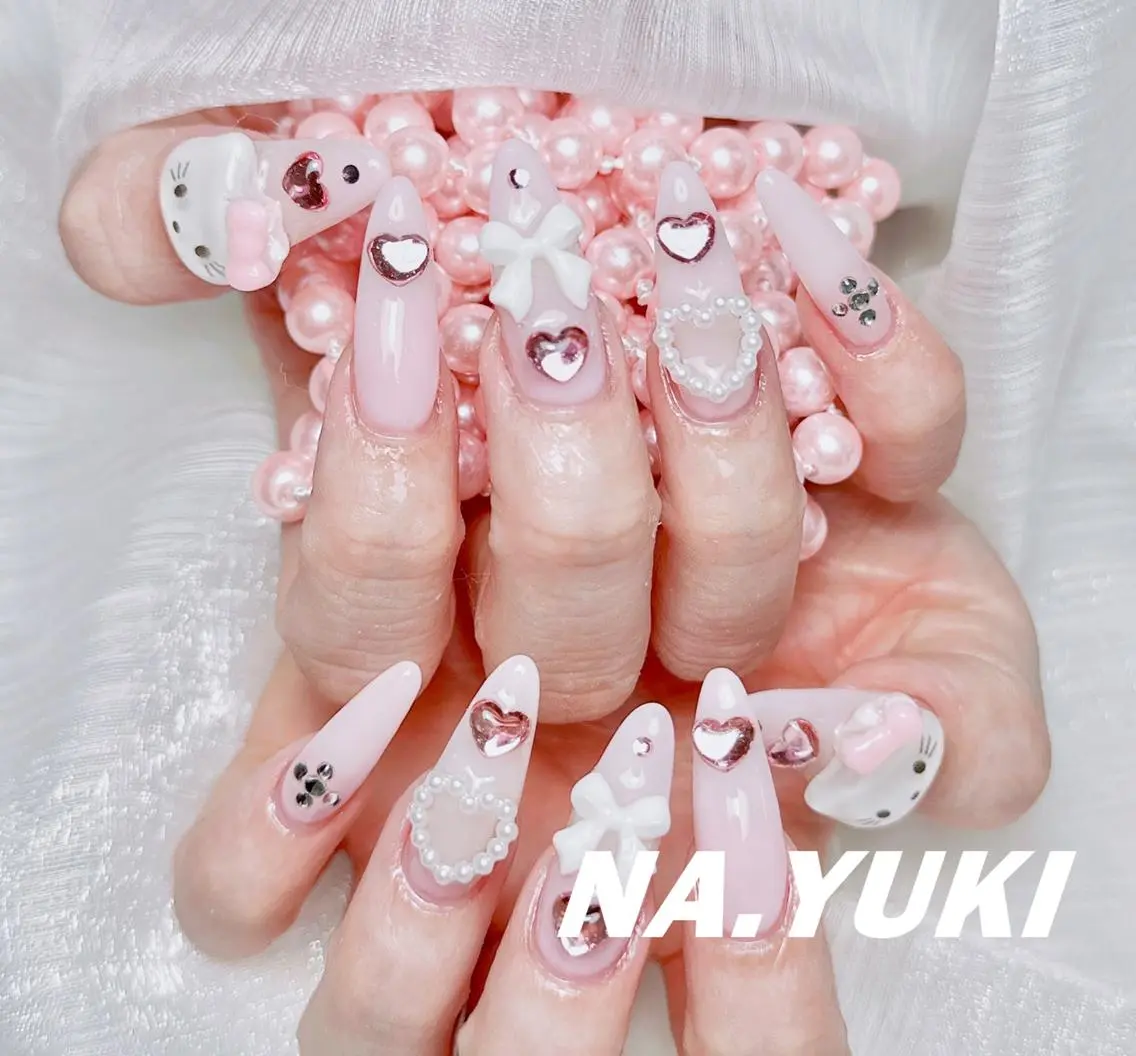 ネイル ハンドネイル ハンドケア 🌷 Mooning 🌷のネイルデザイン