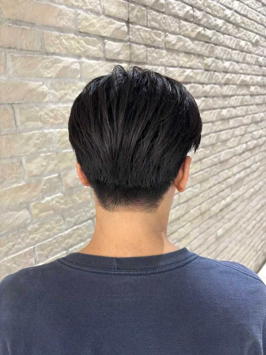 ミディアム メンズ 【メンズ特化】セン ターパート/保坂太一のヘアスタイル
