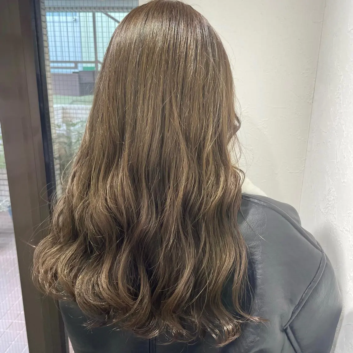 ロング カラー カット ヘアカラー トリートメント shiho .のヘアスタイル